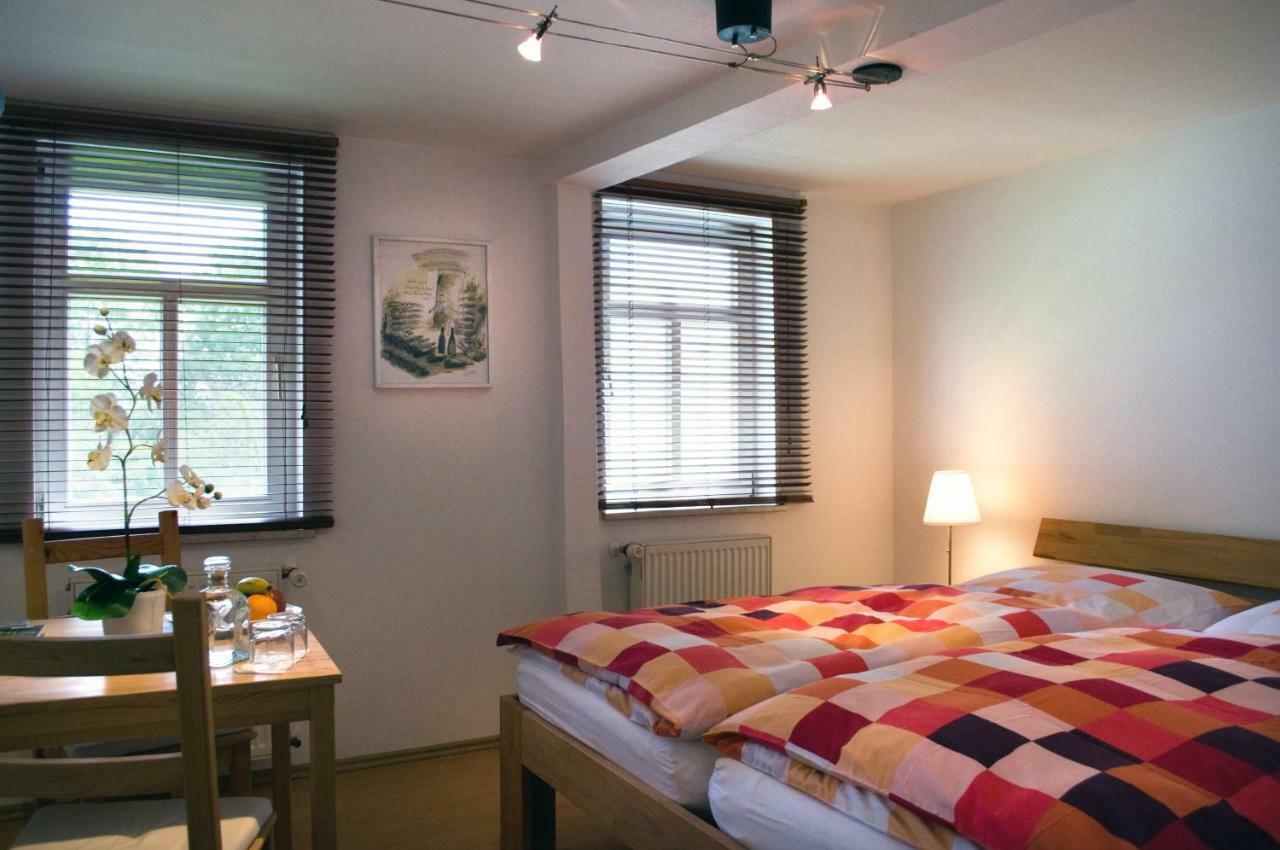 Gaestezimmer Der Adler Wirtschaft Hattenheim Esterno foto